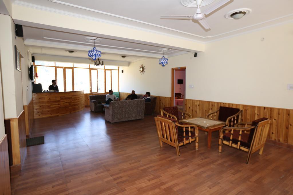 Hotel Ridge View Manāli Buitenkant foto