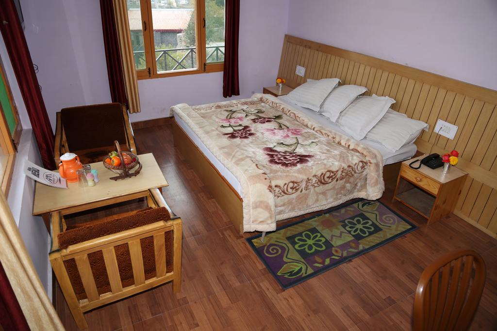Hotel Ridge View Manāli Kamer foto