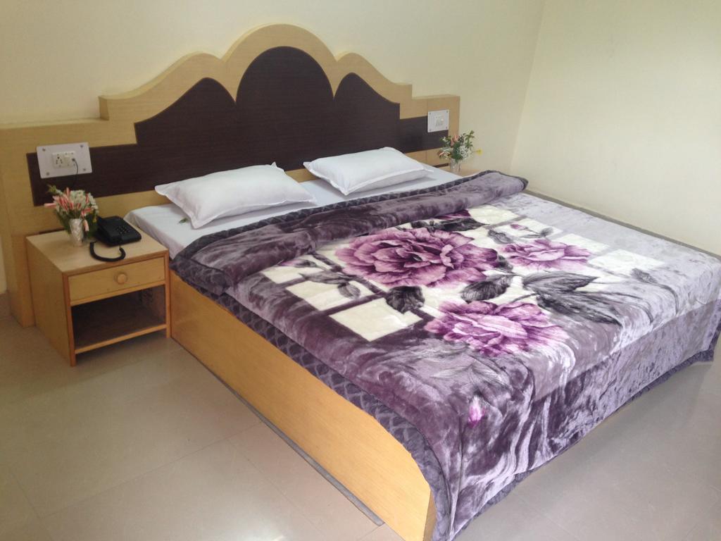 Hotel Ridge View Manāli Kamer foto